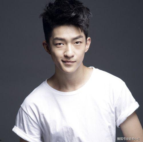 娱乐圈吃瓜的两人是谁,揭秘两位“瓜王”的瓜界传奇